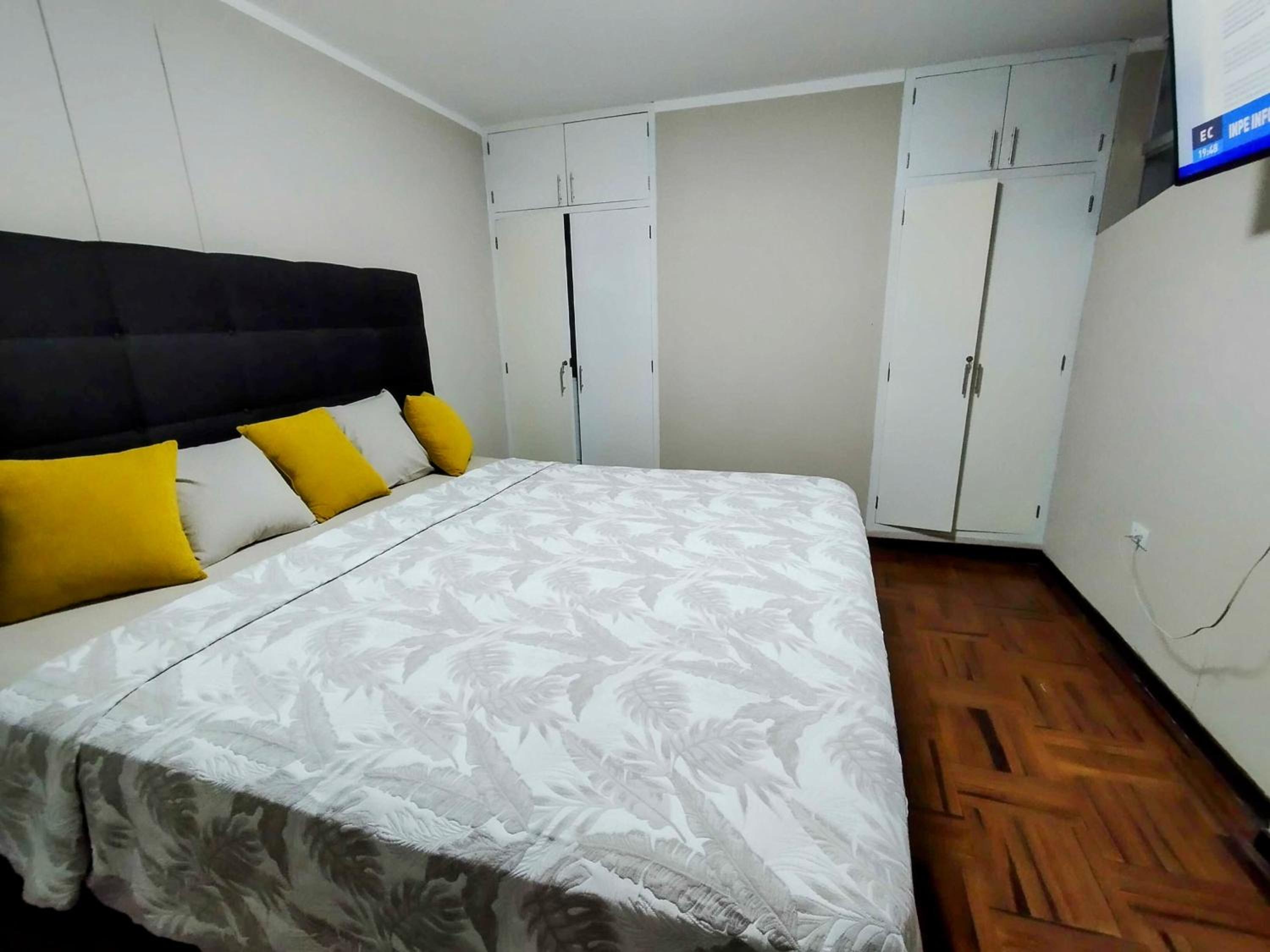 Apartamento a una cuadra de Plaza de Armas view 5