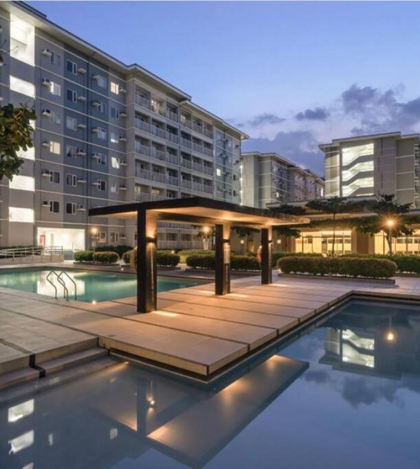 Banyan Trees at Trees Residences view 4