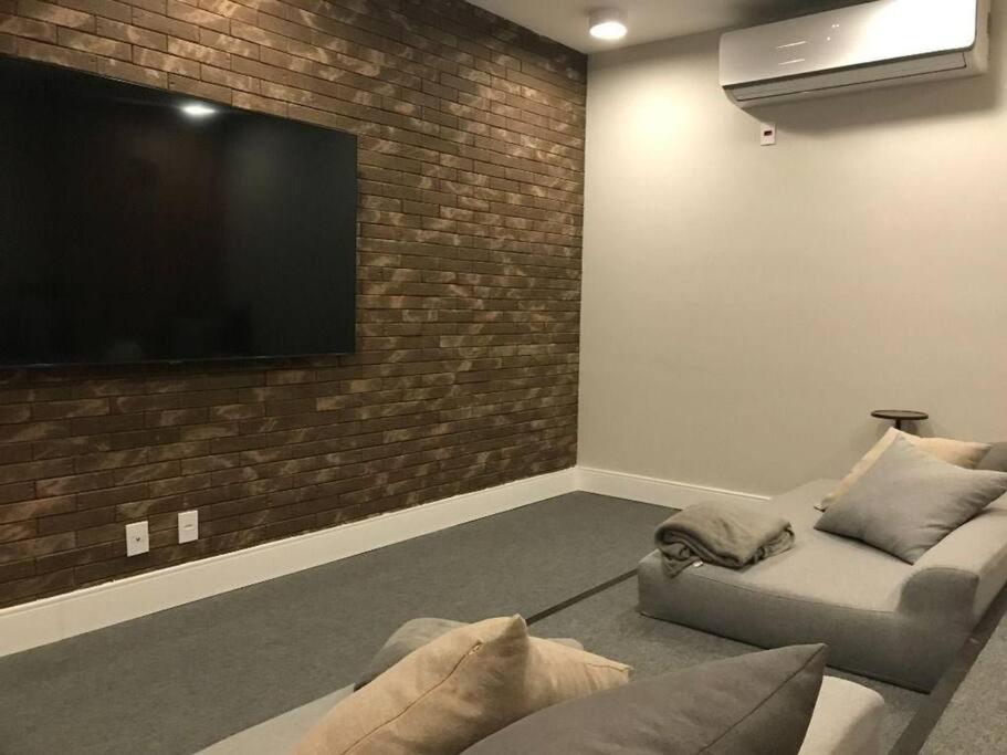 Studio moderno próx ao metrô Santa Cruz na Vila Clementino