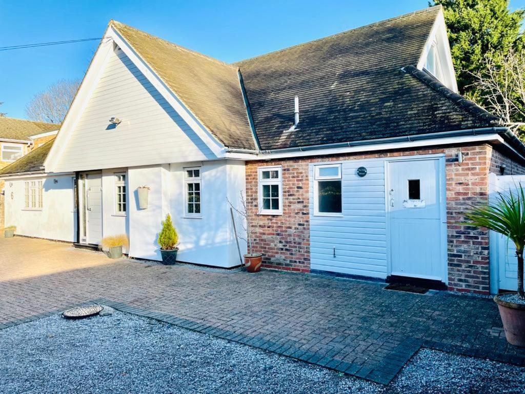 Huntingdon Vacations - The Thorpe Guesthouse - Property Image 8