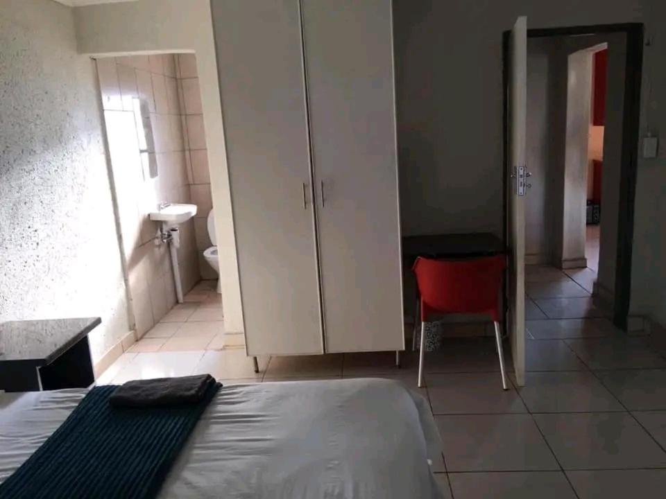 Tshepisho Lodge