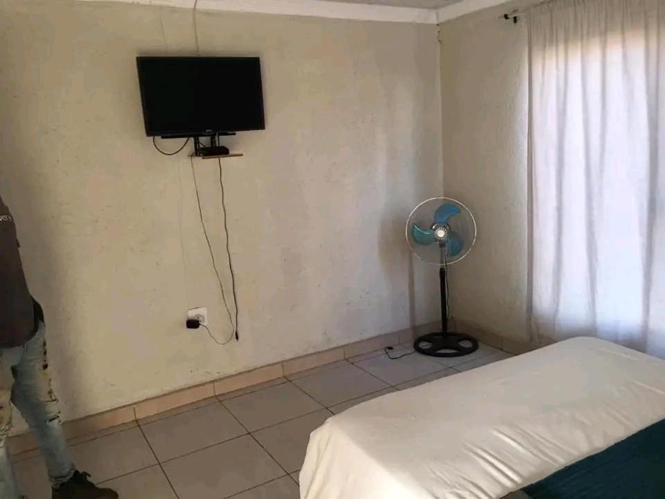 Tshepisho Lodge