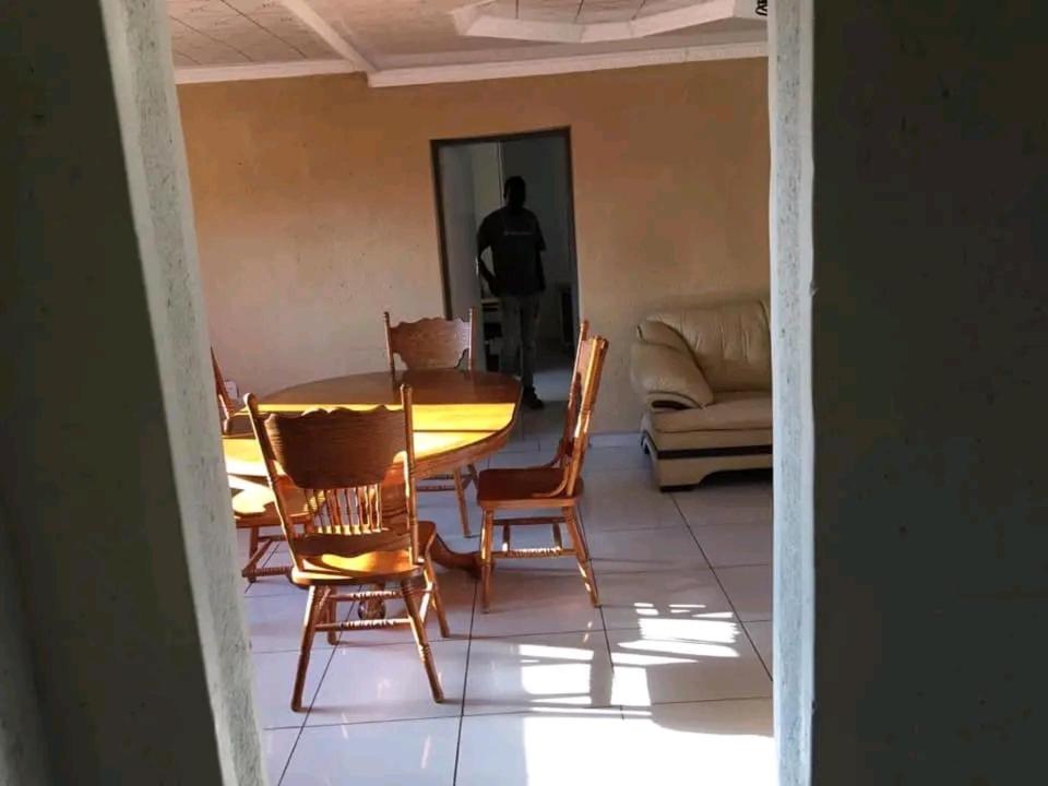 Tshepisho Lodge