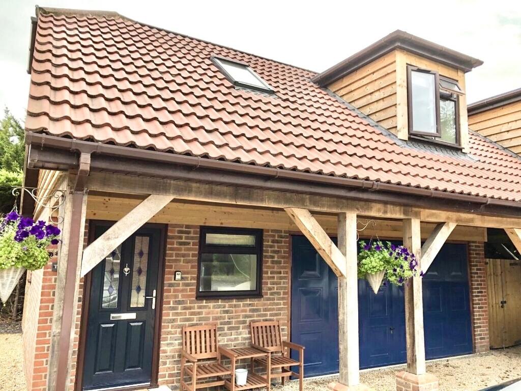 'The Haven' a luxury guest house close to the Meon Shore coast view 4