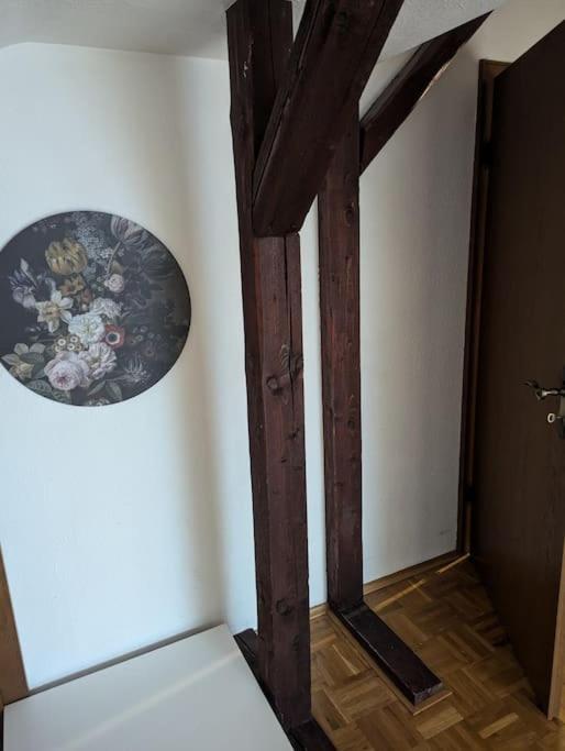 Exklusives 2 Zimmer Dachstudio mit Kamin Perfekte Lage für Phantasialand und Köln Messe inkl Parkplatz und Vollausstattung