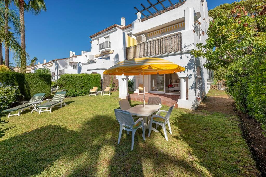 Spacious White Spanish Style House with Sea Views