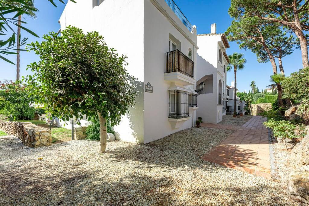 Spacious White Spanish Style House with Sea Views