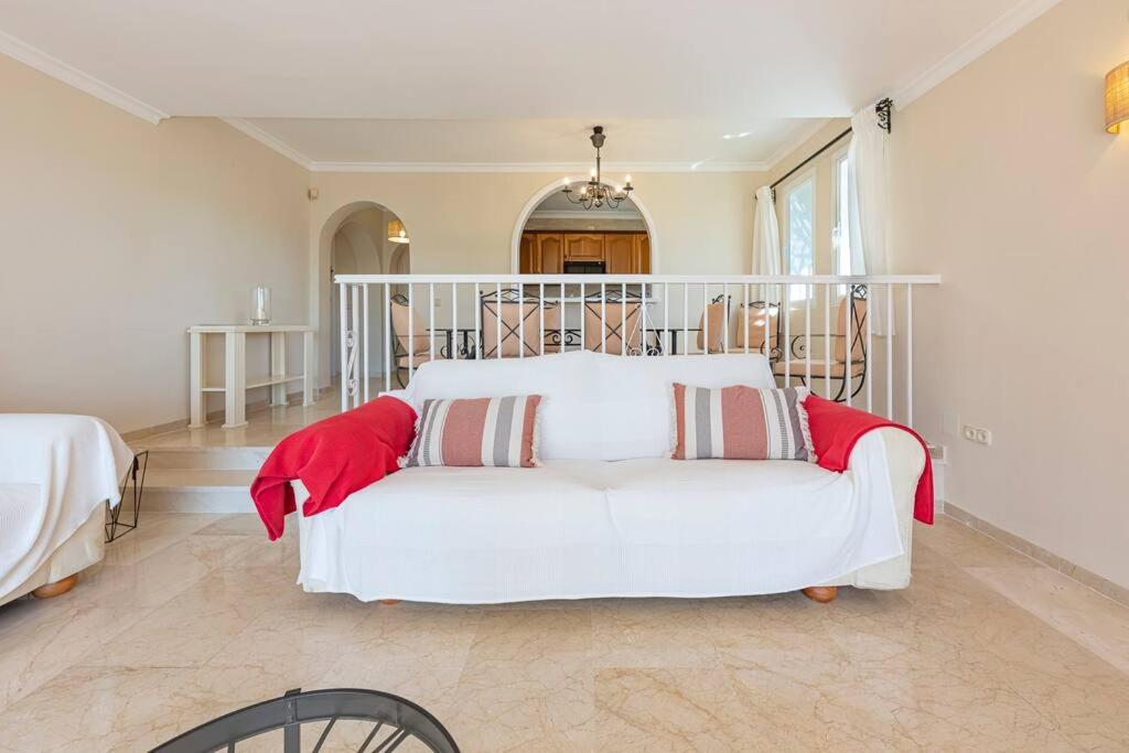 Spacious White Spanish Style House with Sea Views