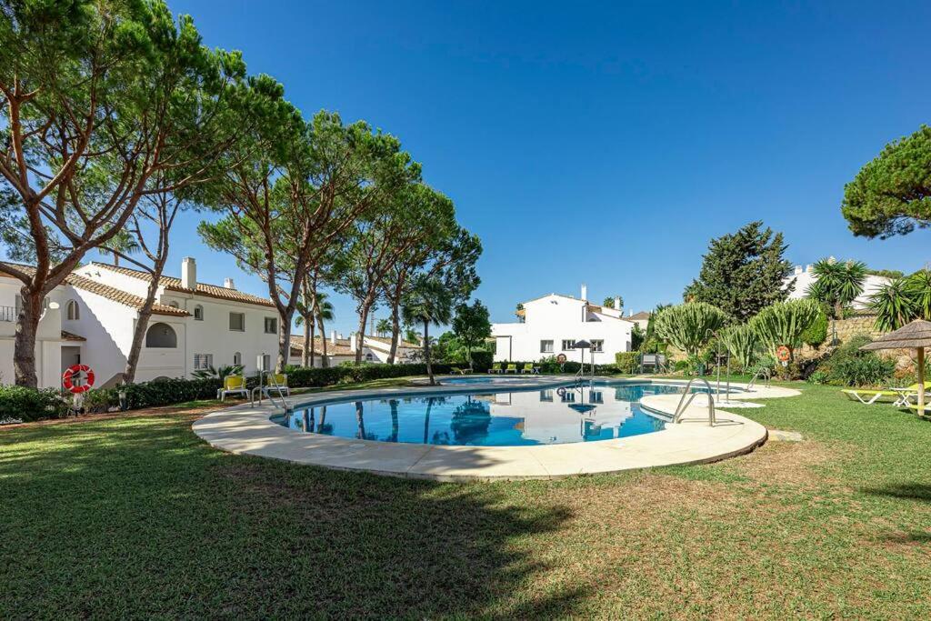 Spacious White Spanish Style House with Sea Views