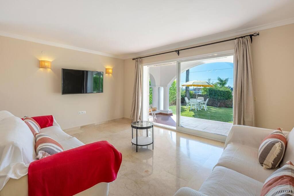 Spacious White Spanish Style House with Sea Views