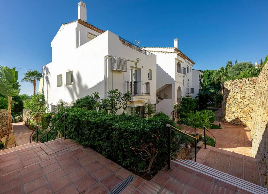 Spacious White Spanish Style House with Sea Views