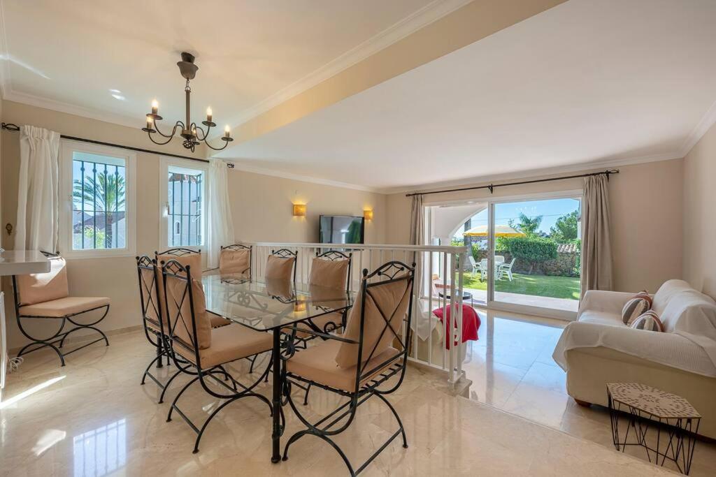 Spacious White Spanish Style House with Sea Views