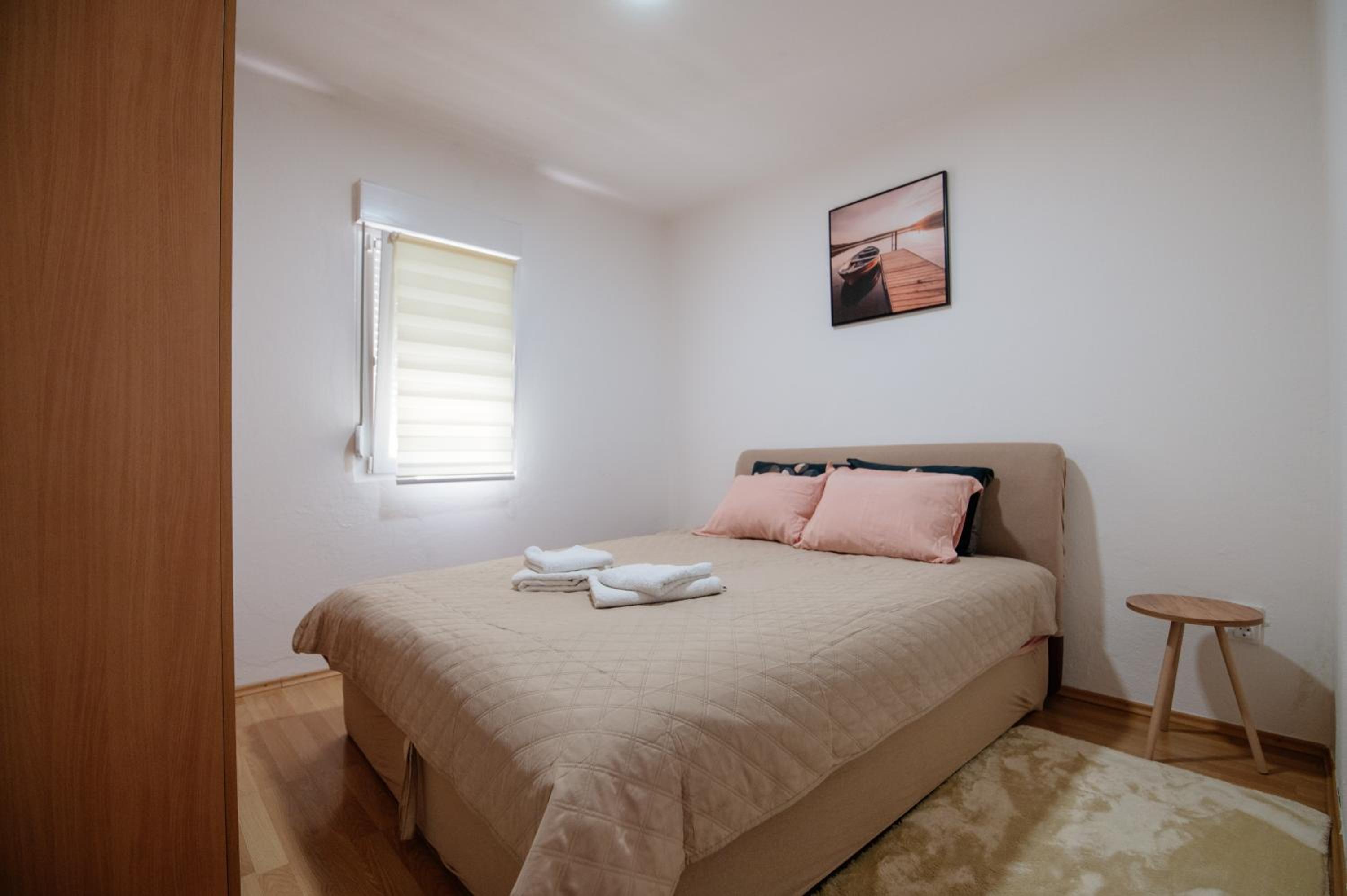 PeSa house-with Jacuzzi,fenced garden & football photo 5