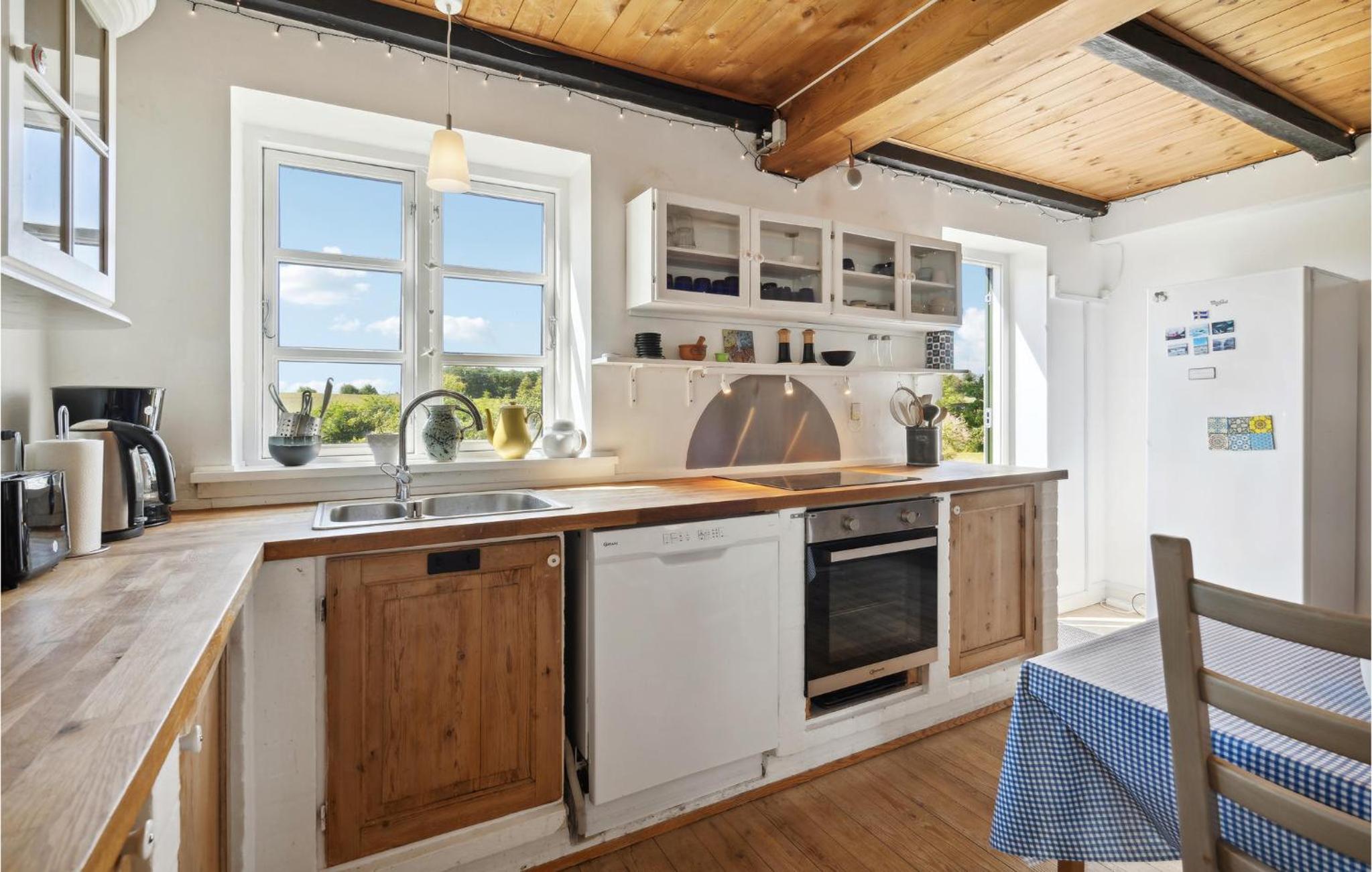 Beautiful Home In Lundby With Wifi