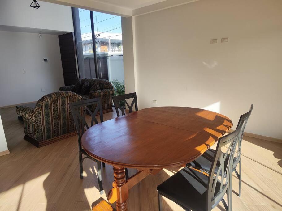 Casa cómoda en zona residencial