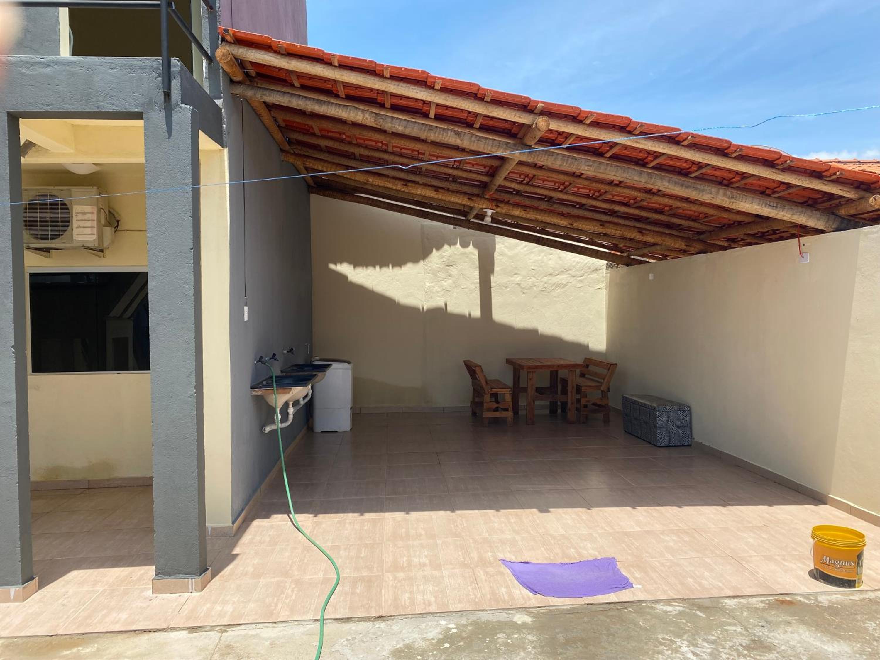 Flats com ar condicionado, garagem e internet