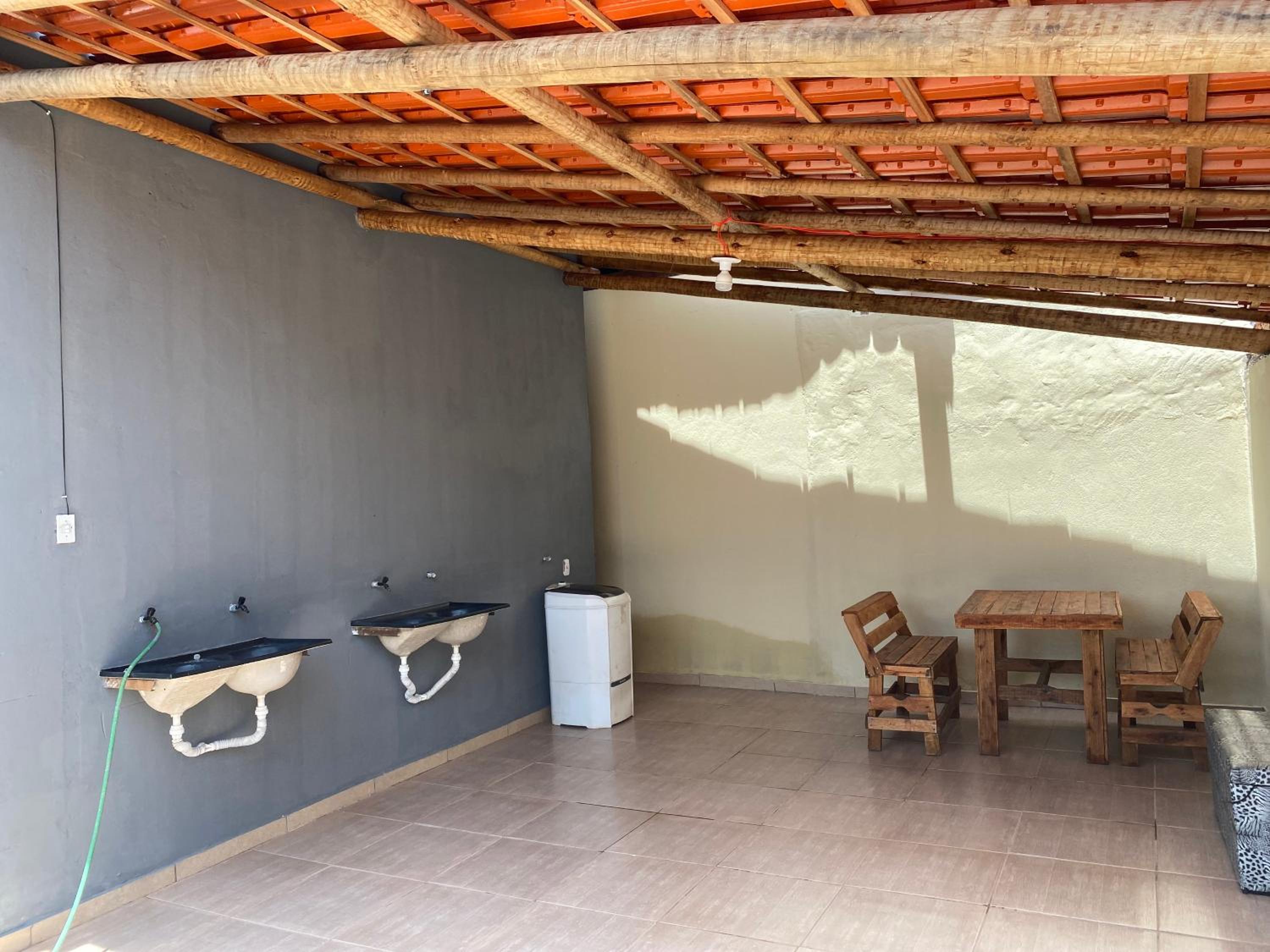 Flats com ar condicionado, garagem e internet