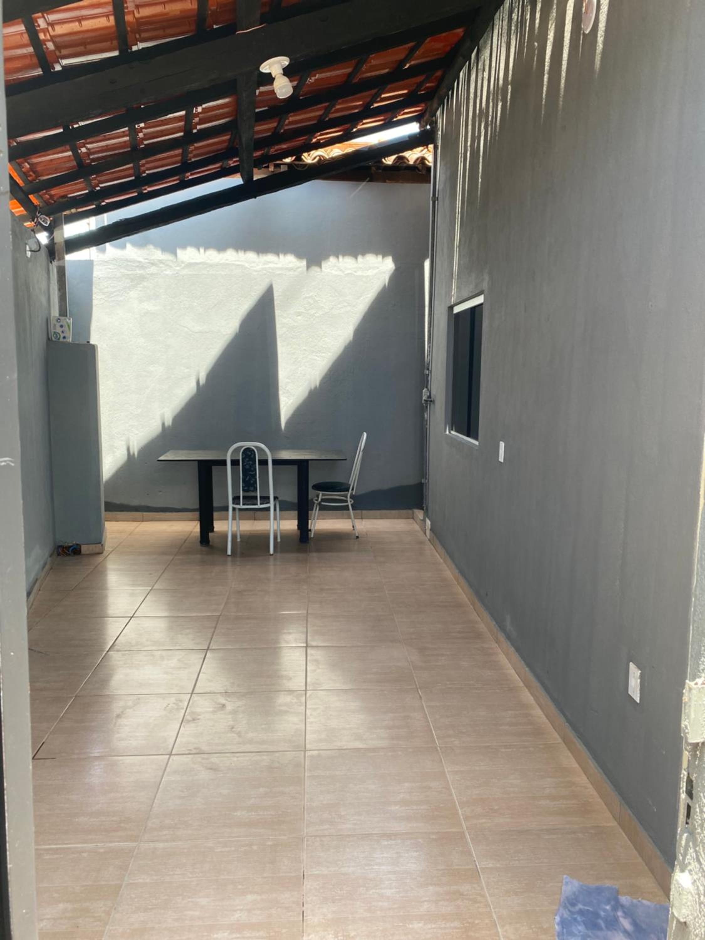 Flats com ar condicionado, garagem e internet