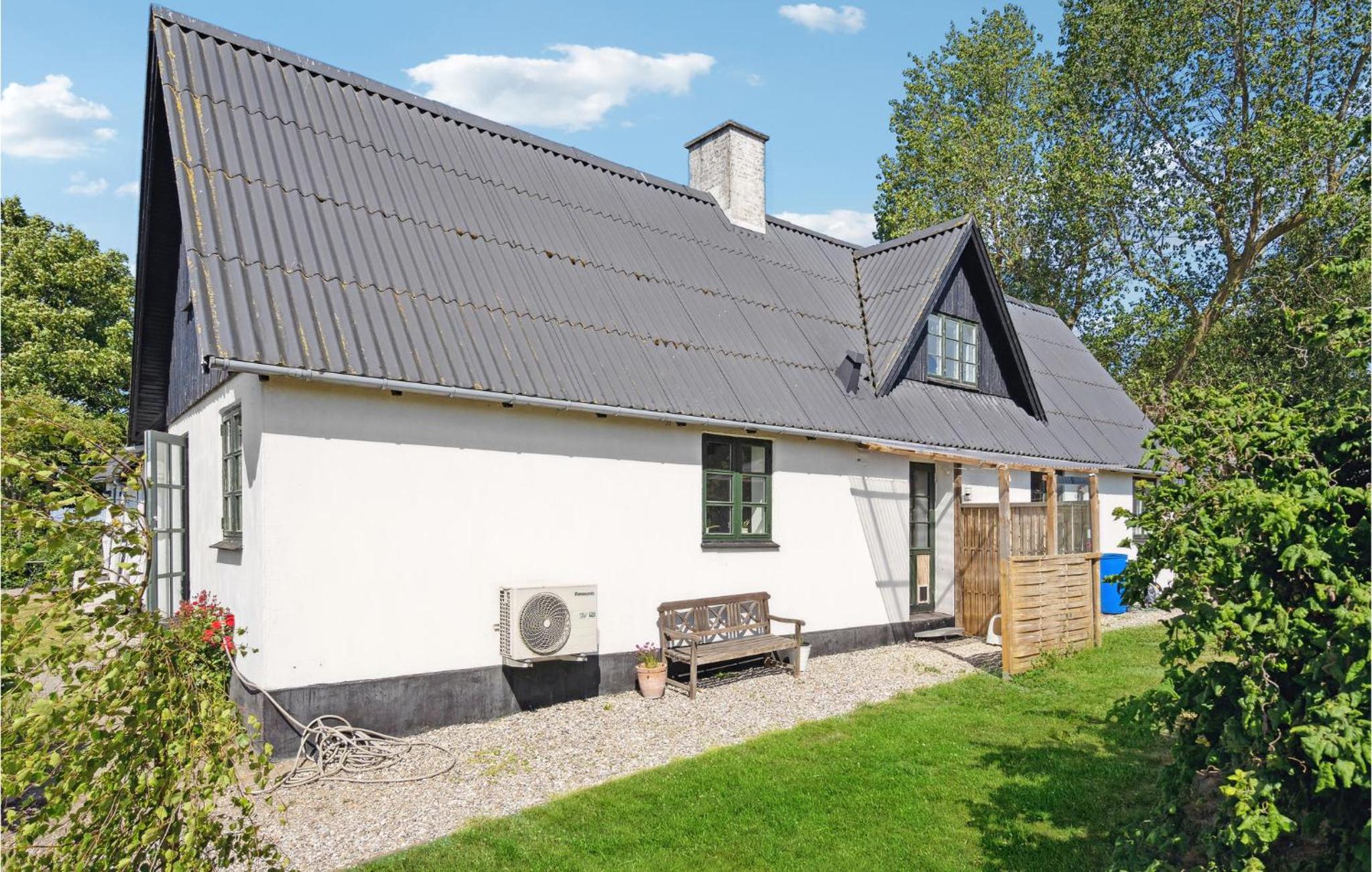 Beautiful Home In Lundby With Wifi