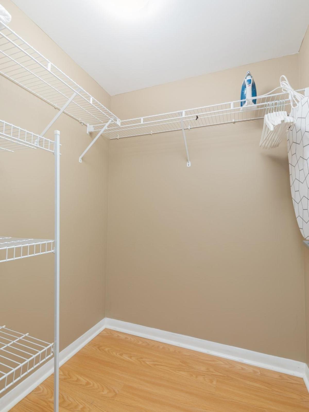 Condo by Toronto Waterfront & Parking