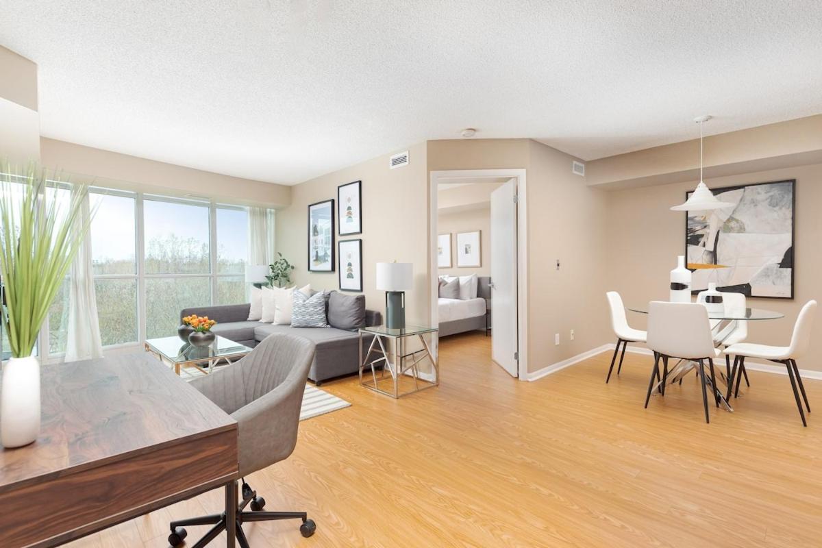 Condo by Toronto Waterfront & Parking