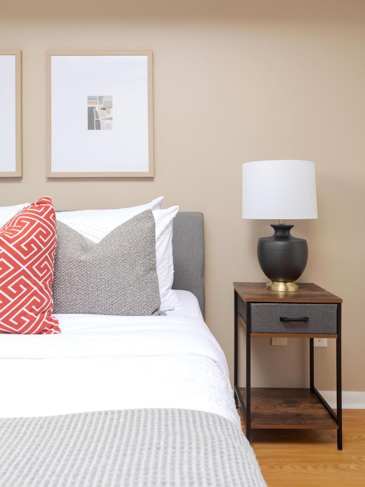 Condo by Toronto Waterfront & Parking