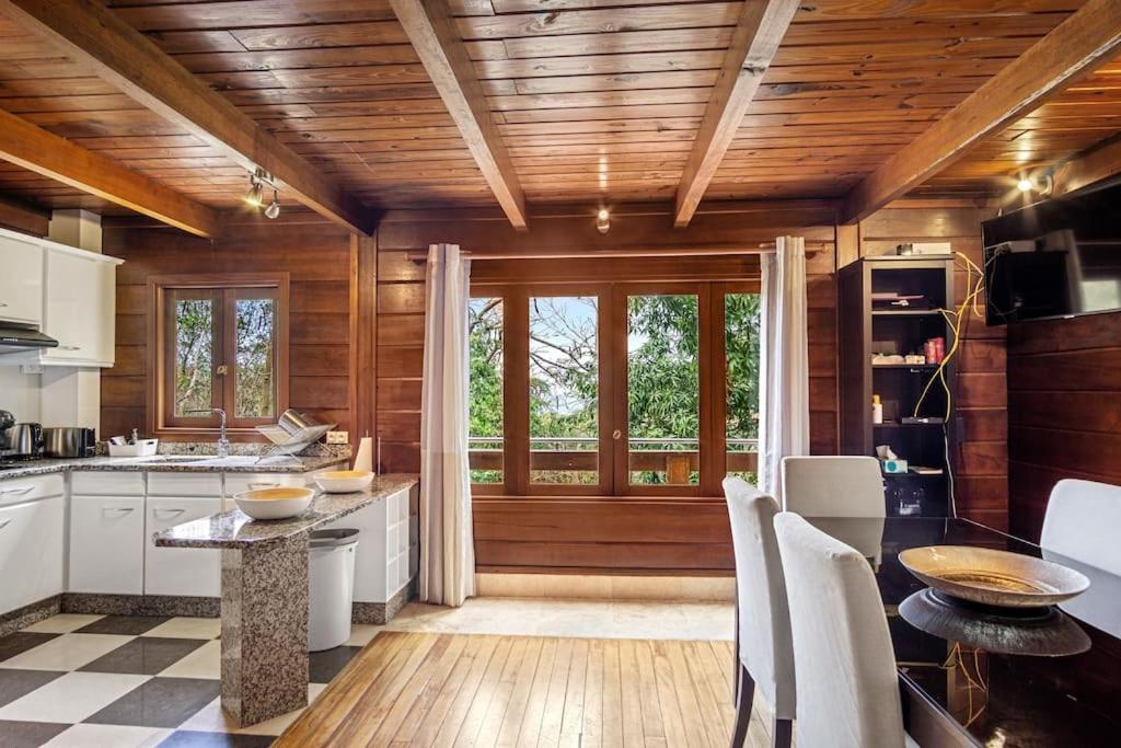 Chalet Flambwayan, quiet, peaceful and well located