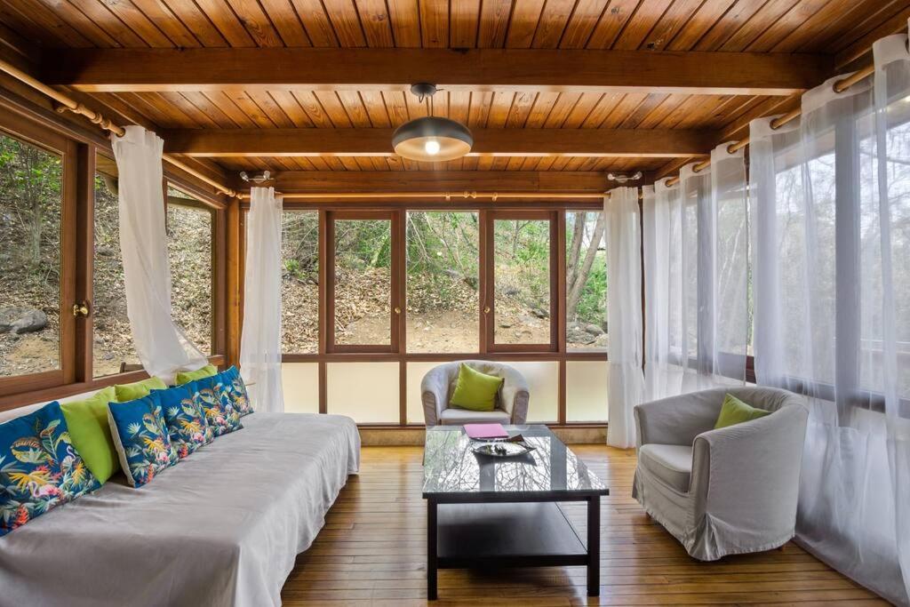 Chalet Flambwayan, quiet, peaceful and well located