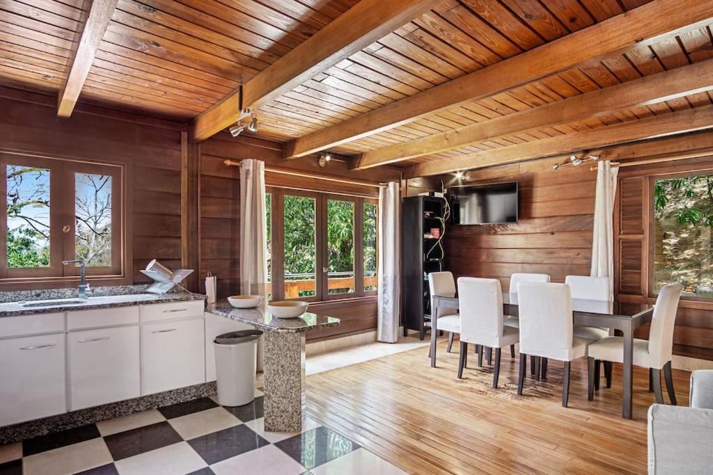 Chalet Flambwayan, quiet, peaceful and well located