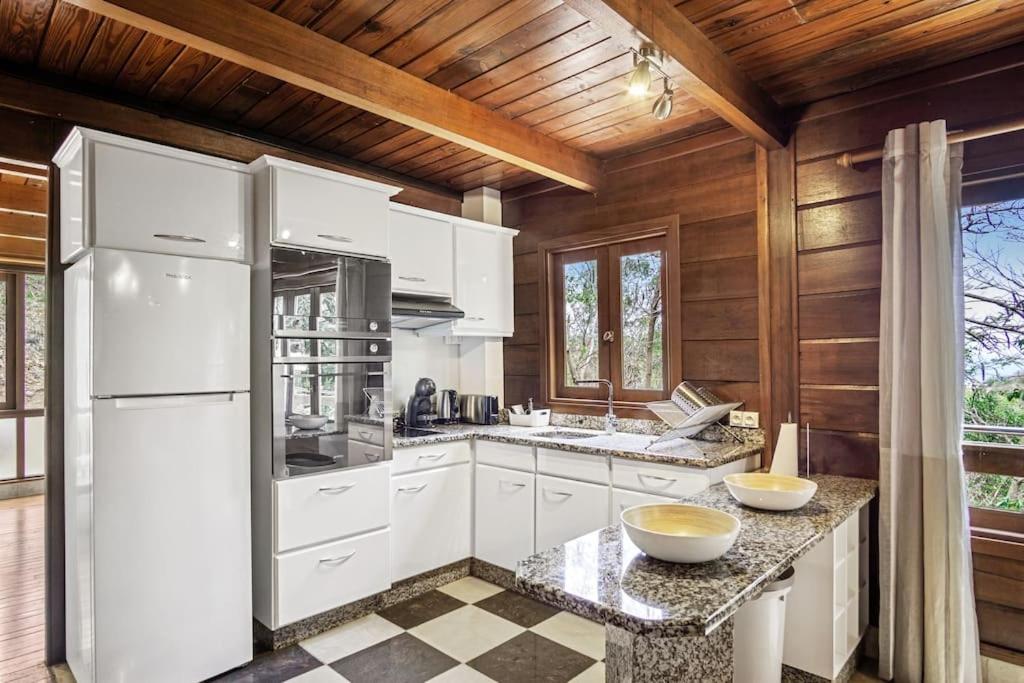 Chalet Flambwayan, quiet, peaceful and well located