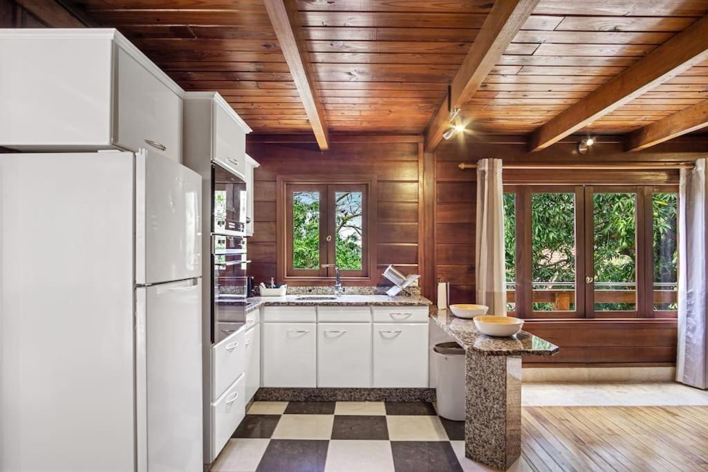 Chalet Flambwayan, quiet, peaceful and well located