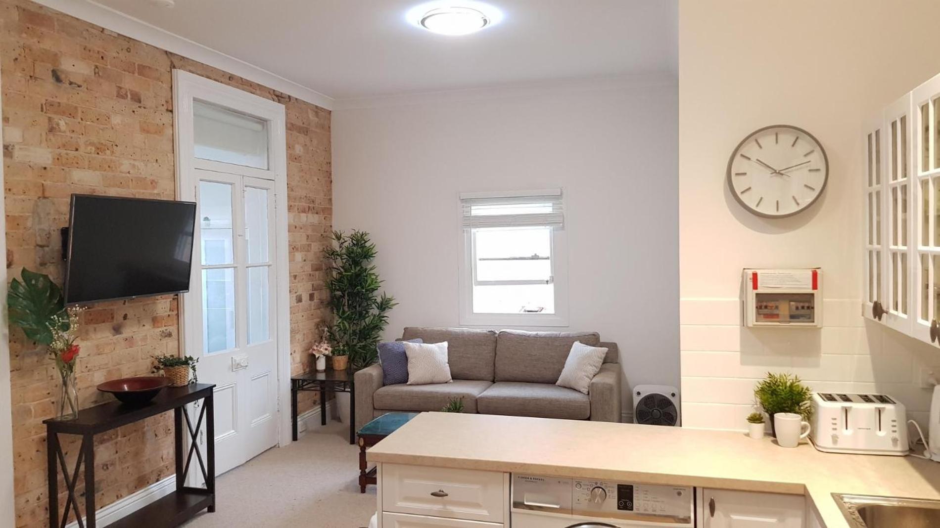 Apartment 8 - The Coachhouse