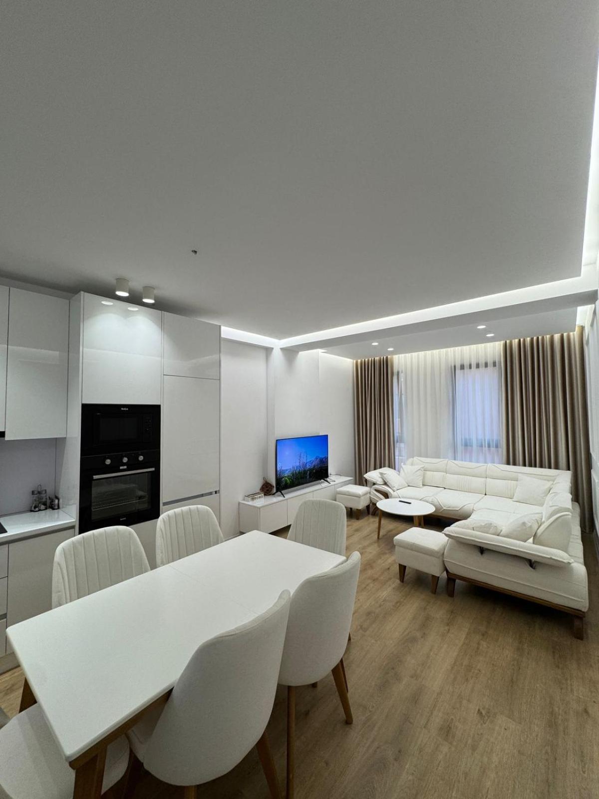 Green City Malaj Apartment