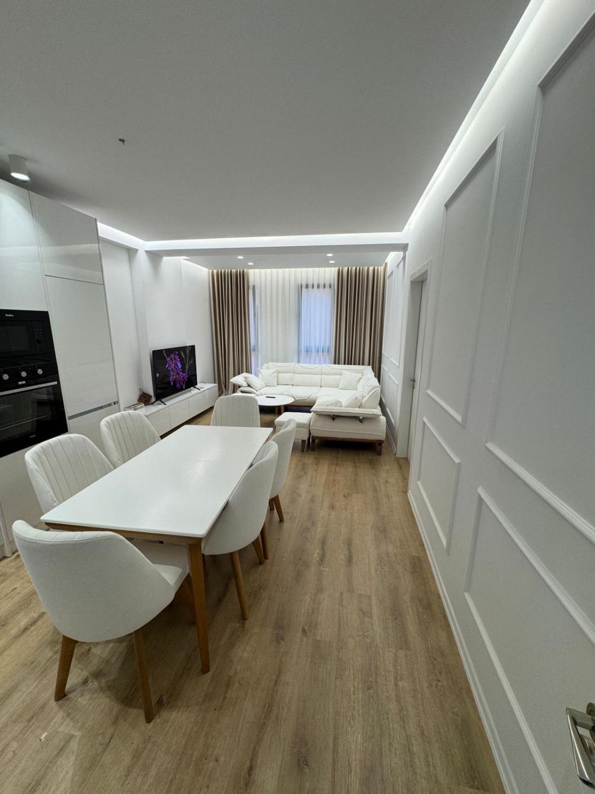Green City Malaj Apartment