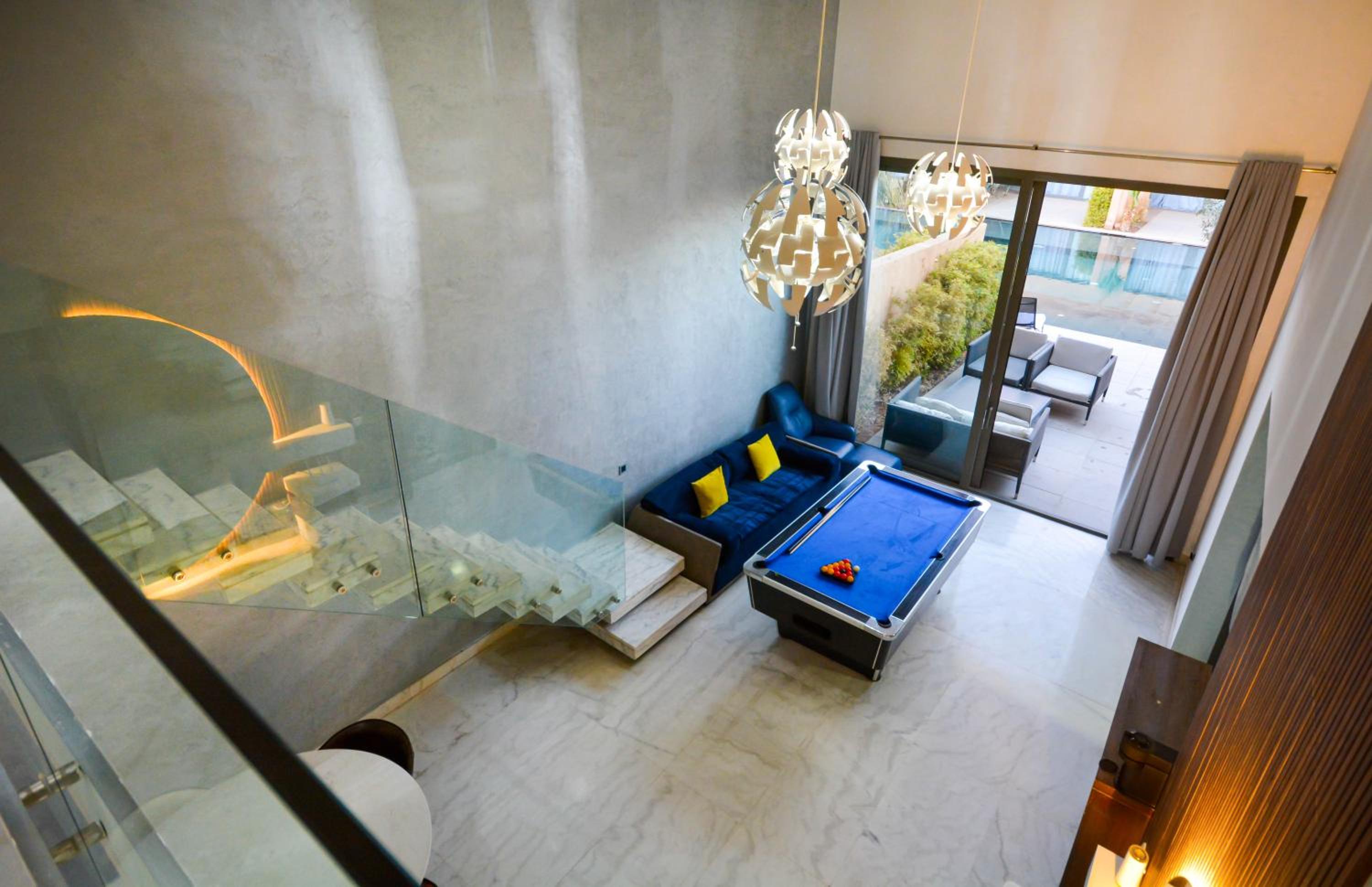 lounge