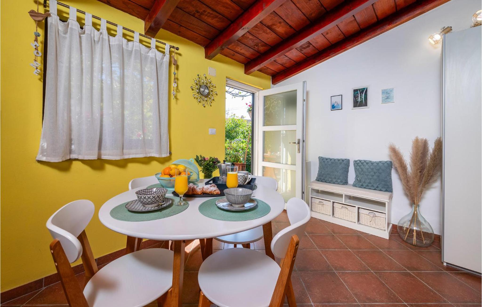 Amazing Home In Vodnjan With Wifi view 2