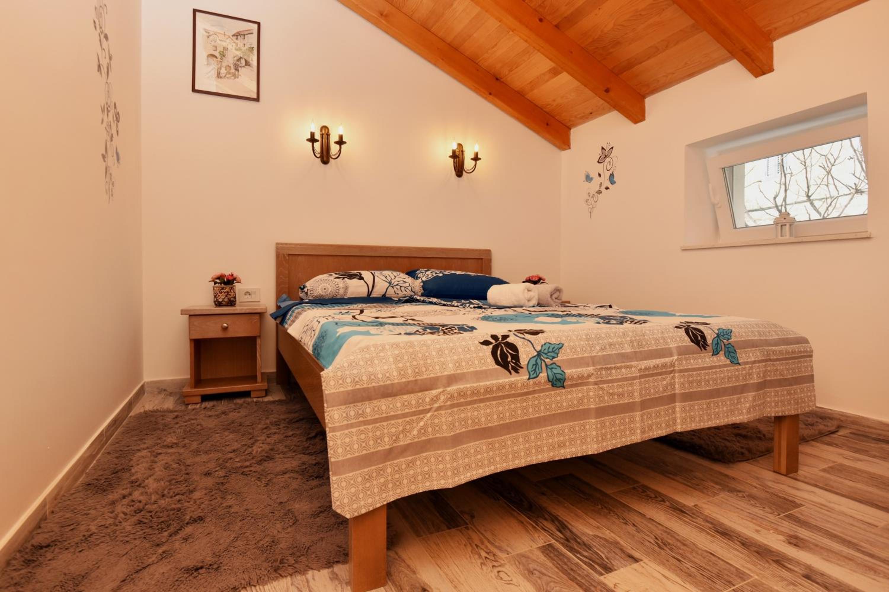 Stone house Morinj view 4