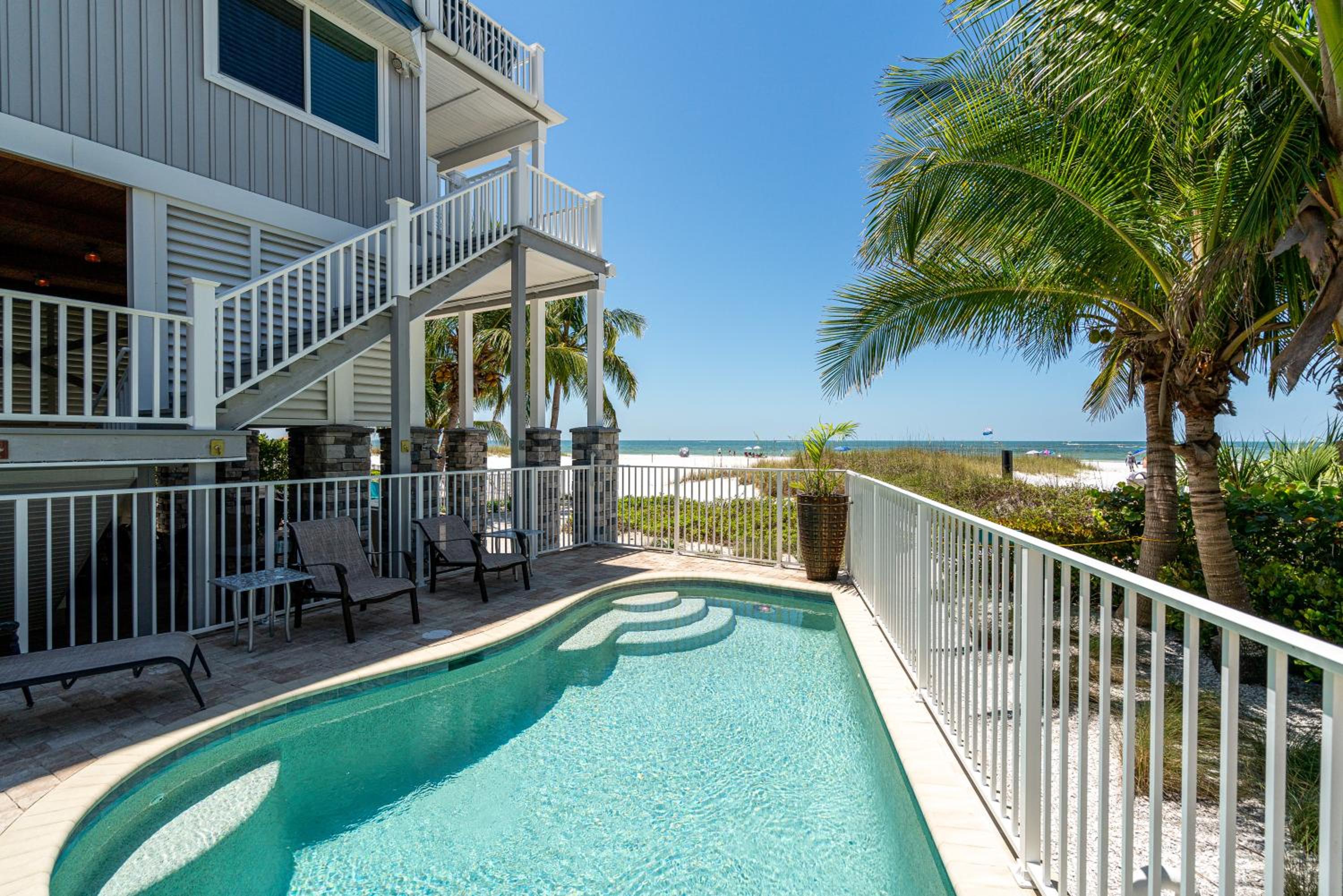 Oceanview Luxury: Sunset Views, Pool, Beach Access view 5