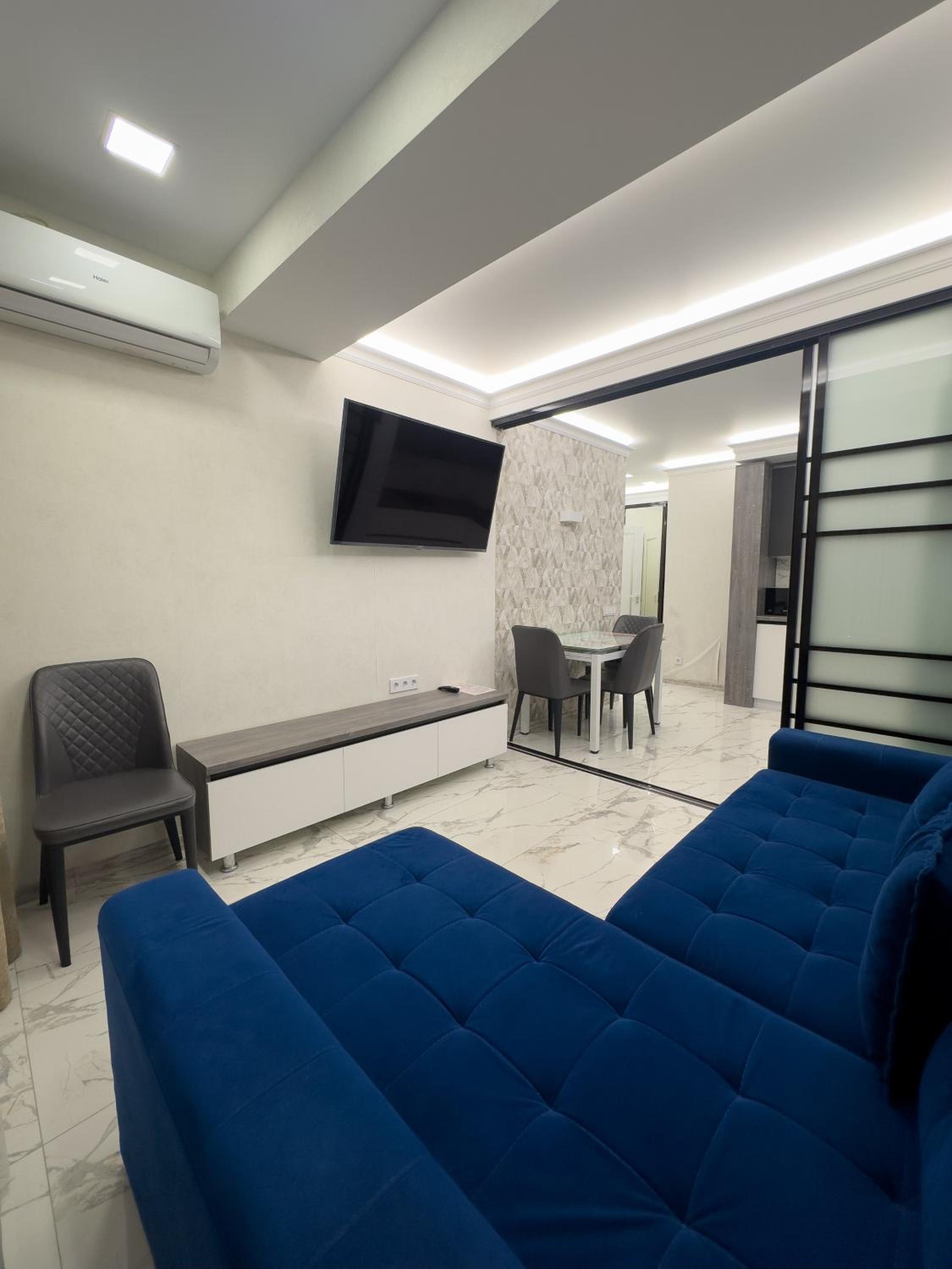 City Rental One view 4