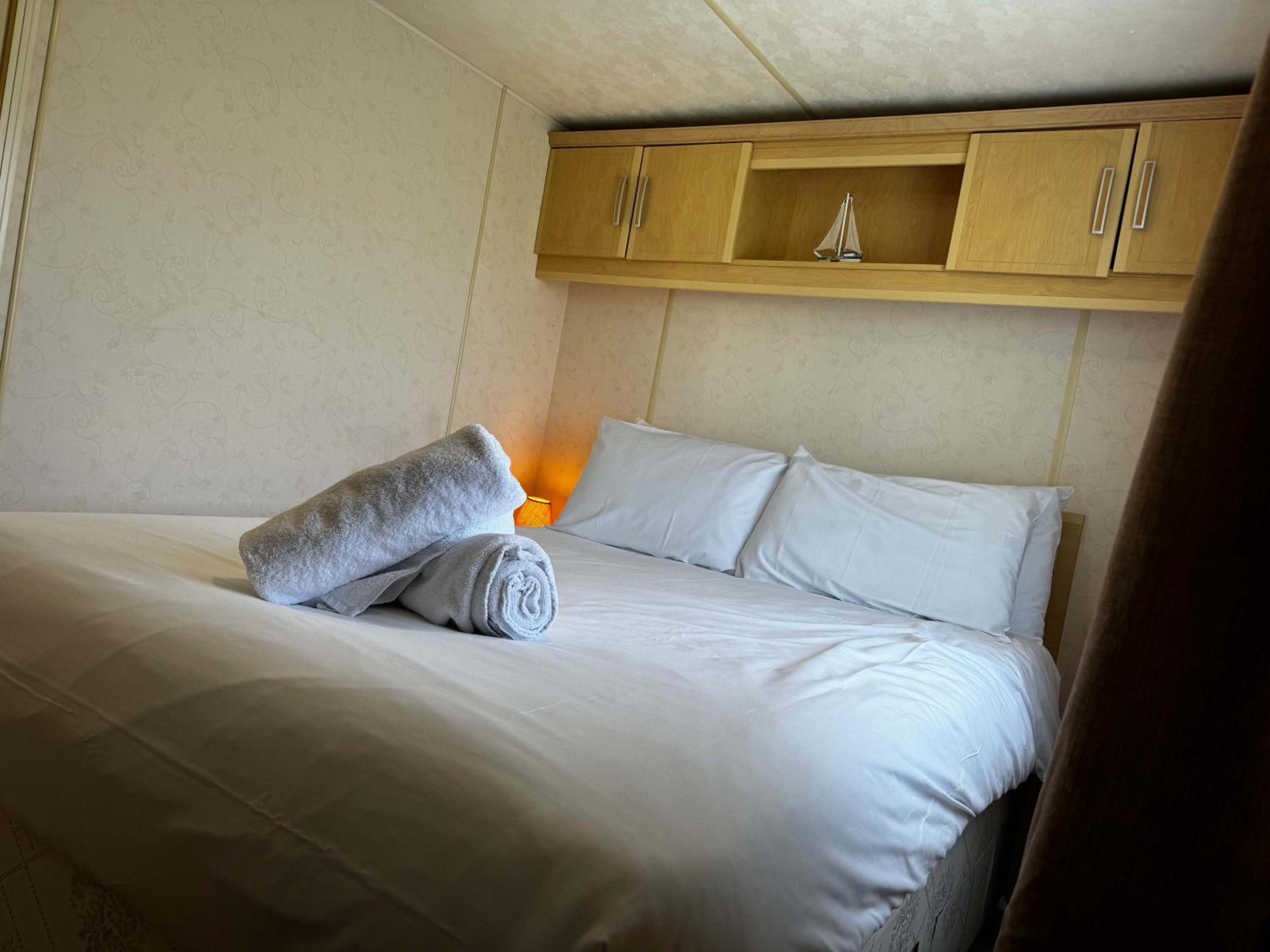 Bembridge Hideaway Static Caravan - Sandhills Holiday Park with Private Beach view 3