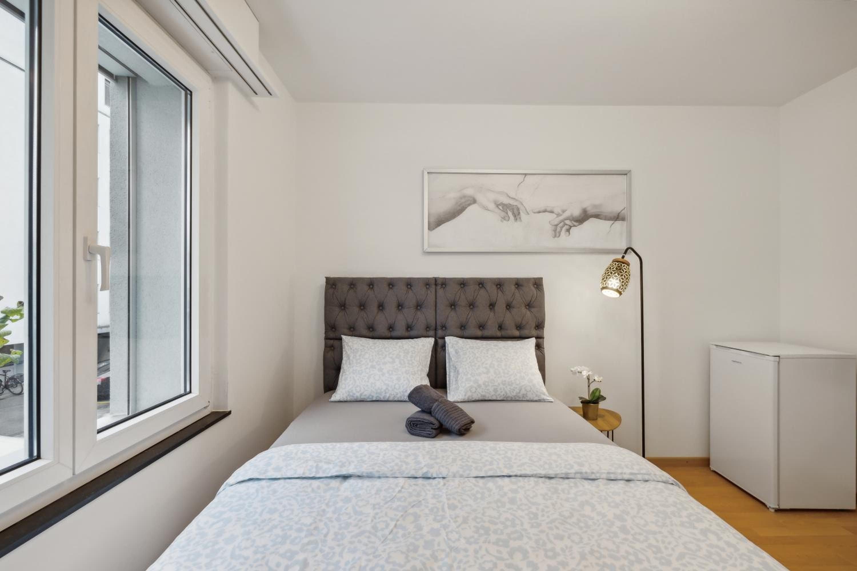 Pearlstay - City Center Workplace Balcony Washer