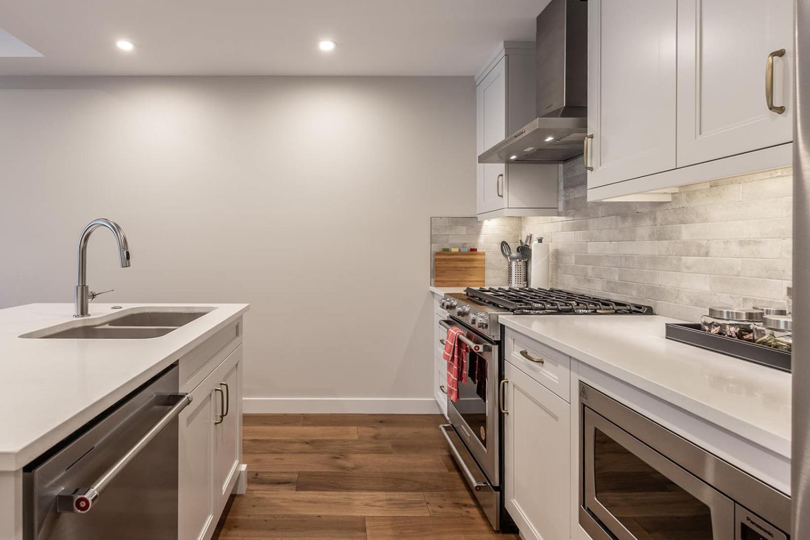 New 1Bd Luxe King Suite with Superb Mtn View