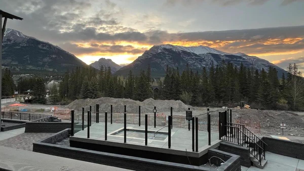 New 1Bd Luxe King Suite with Superb Mtn View
