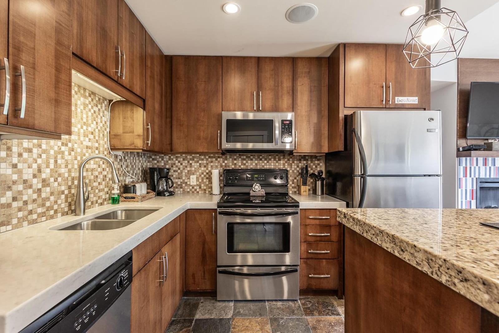 1 Bd corner unit stunning views wrap around deck