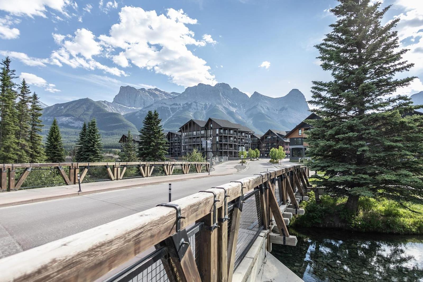 New 1Bd Luxe King Suite with Superb Mtn View