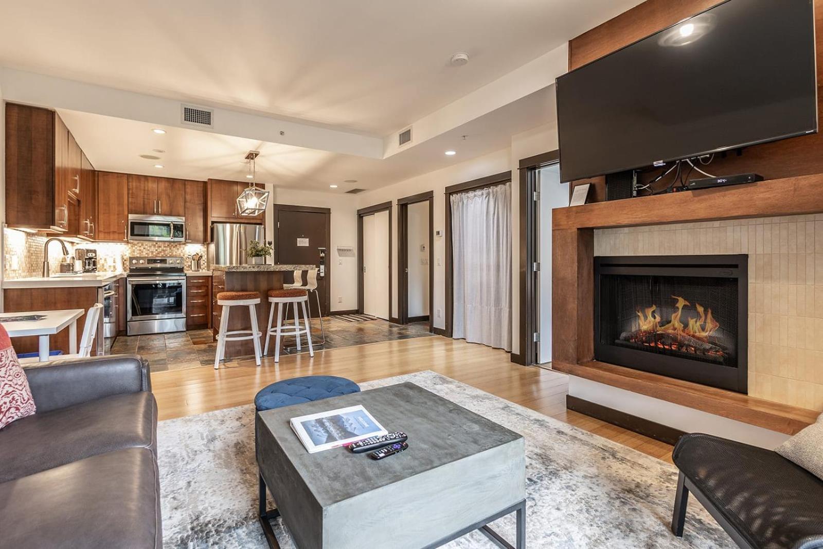 Stunning Silver Creek 1Br Mtn view penthouse