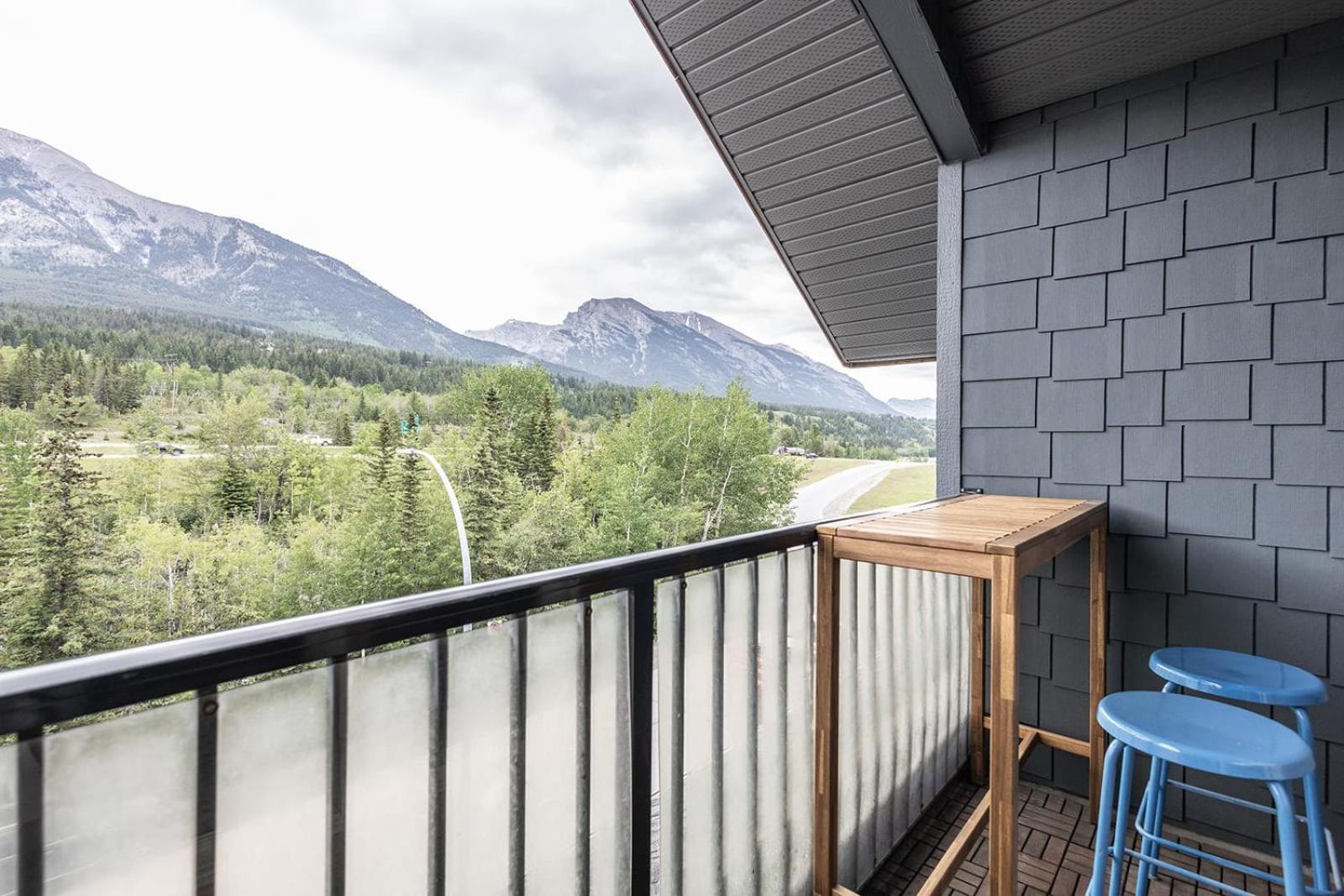 Stunning Silver Creek 1Br Mtn view penthouse