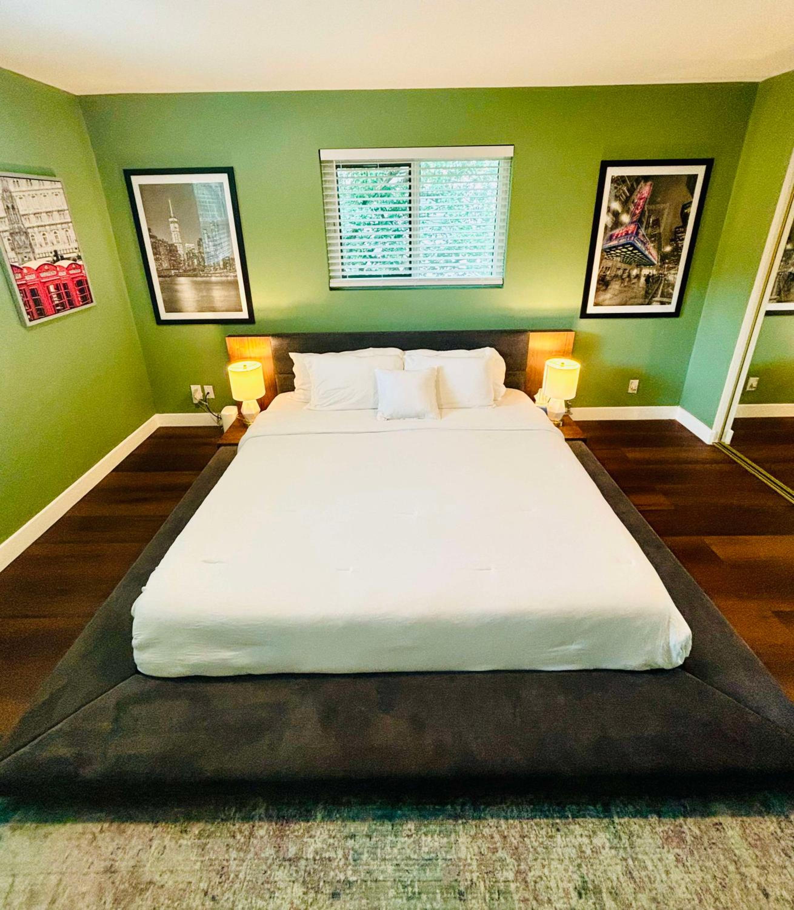 Luxury Townhome by Fort Lauderdale Beach & Downtown