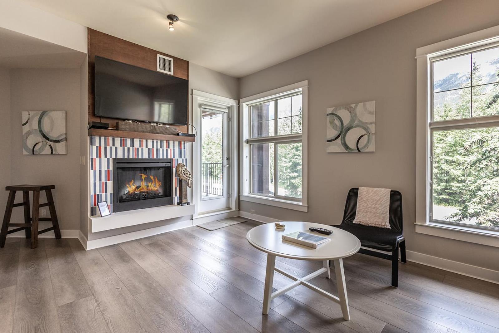 1 Bd corner unit stunning views wrap around deck