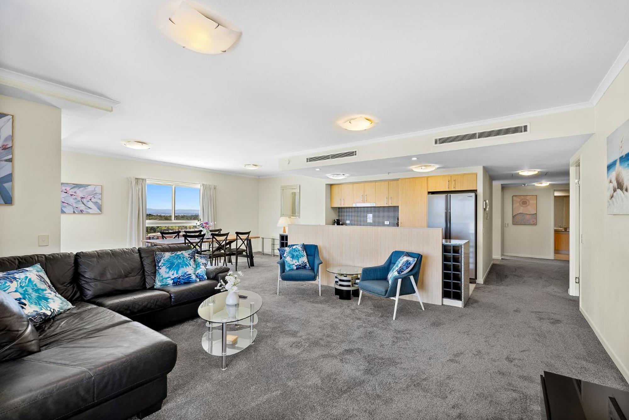 Golfer's Paradise - Pelican Waters